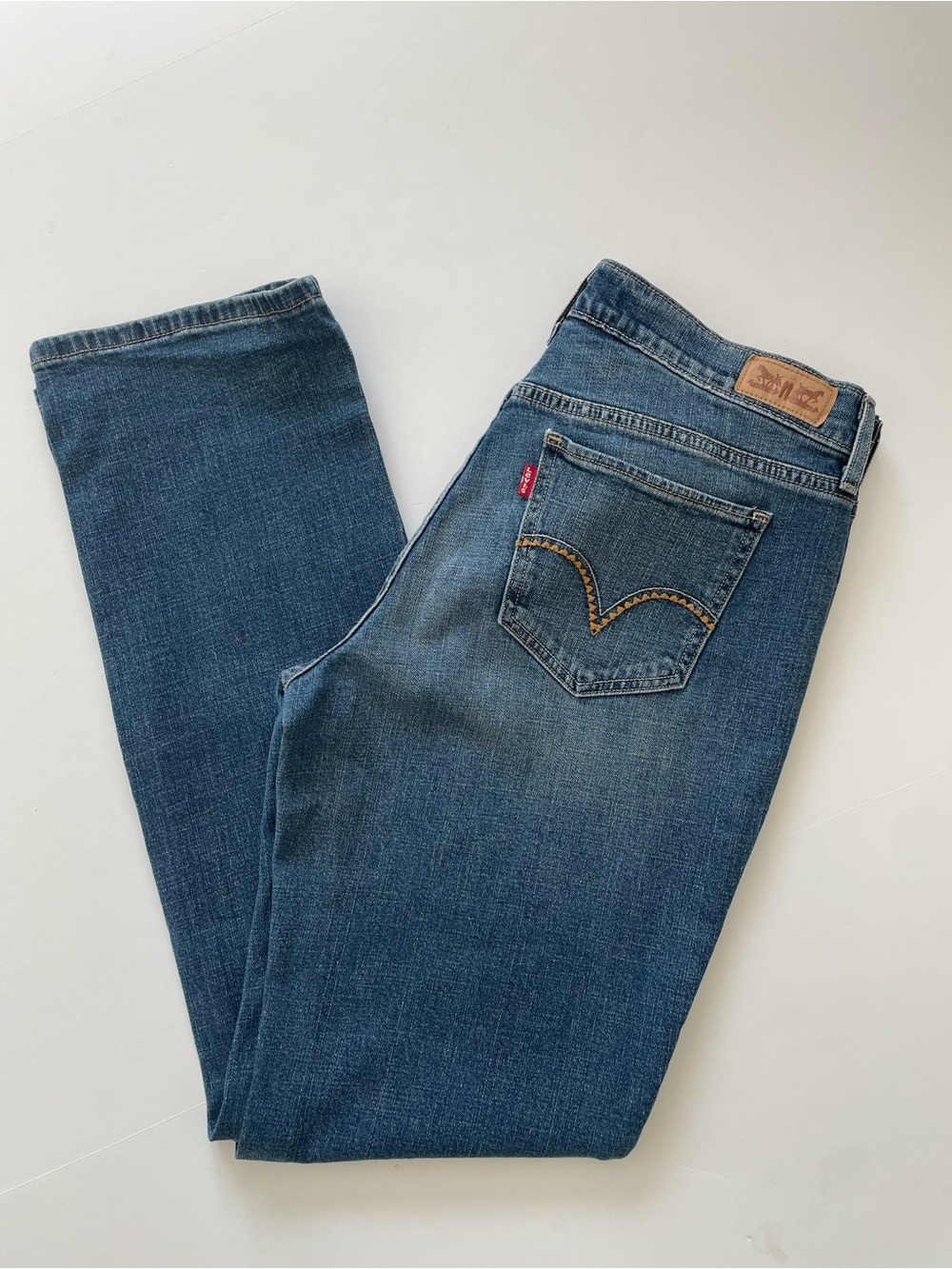 Levi's 505 Straight-Leg Women's 10 Jeans in Medium Blue Back Pocket Detail